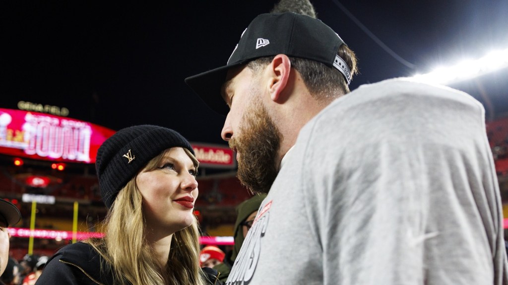 Travis Kelce Kisses Taylor Swift After Chiefs Win Over Buffalo