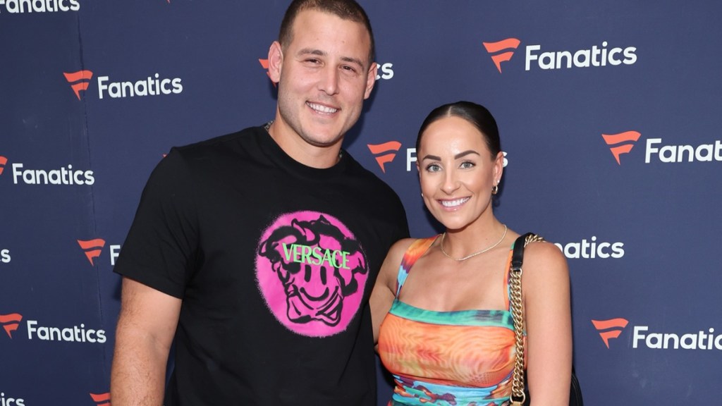 Who Is Anthony Rizzo's Wife? Emily Vakos' Job & Relationship History