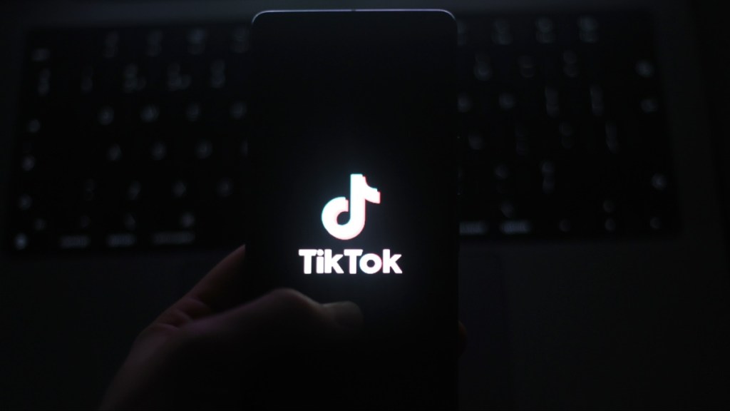 What Does '6-7' Mean on TikTok? Trend Explained