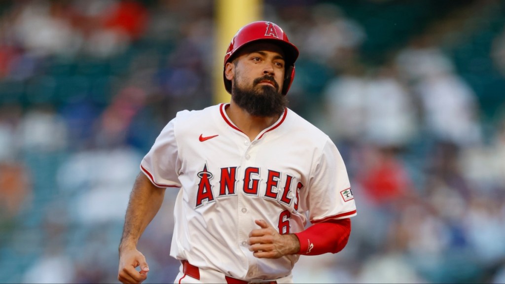 Angels' Anthony Rendon to Undergo Hip Surgery, Out for Long Term