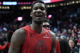 Blazers Deandre Ayton Suffers Calf Injury Against Nuggets