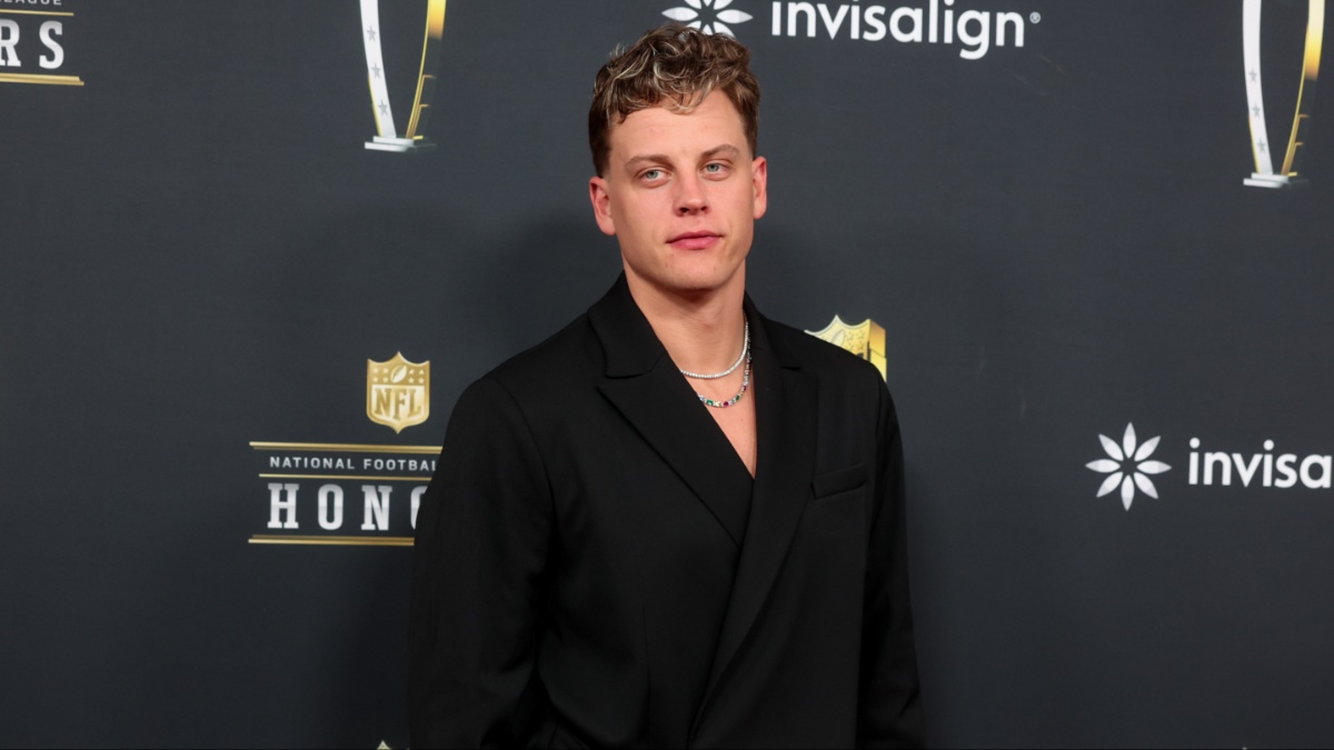 2025 NFL Awards Joe Burrow Wins Comeback of the Year for Second Time