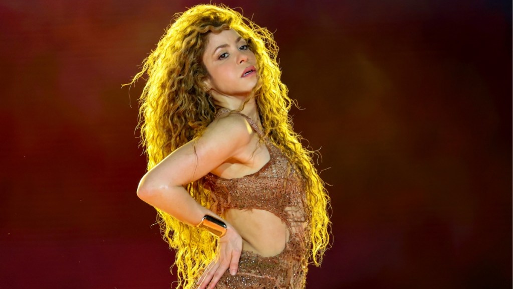 Shakira Hospitalized for 'Abdominal Issues', Cancels Peru Concert