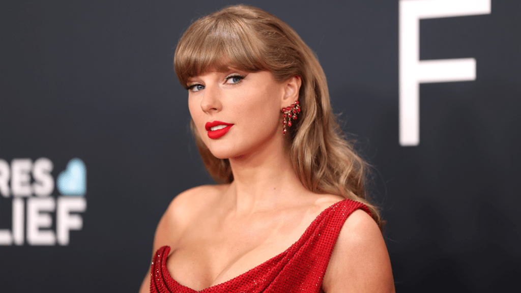 Swifties Want Taylor Swift on Travis & Jason Kelce's Podcast