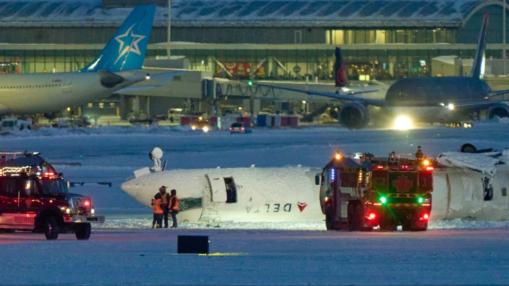 delta plane crashes toronto pearson how did the delta plane flip