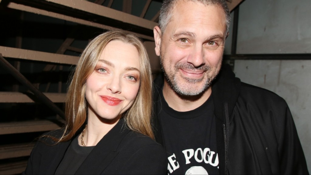 Amanda Seyfried husband Thomas Sadoski