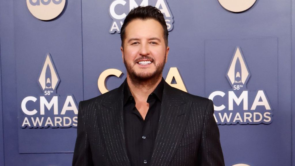 Luke Bryan attends the 2024 CMA Awards at Music City Center on November 20, 2024 in Nashville, Tennessee.