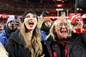 Taylor Swift Donna Kelce Travis Kelce mother