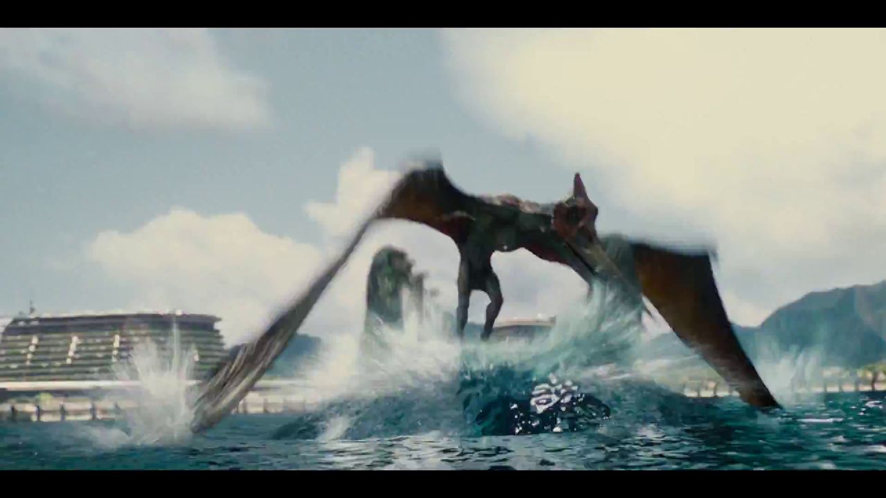 50 Screenshots from the New Jurassic World Trailer